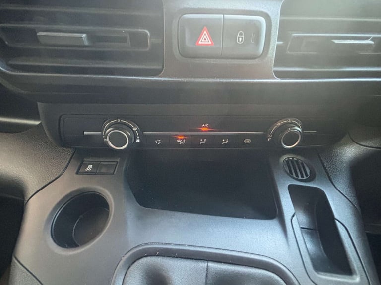 2021 Vauxhall Combo 1.5 Combo 2000 Sportive S/S Panel Van Diesel Manual