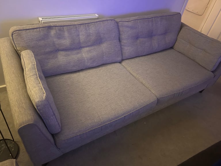 Sofa & loveseat 