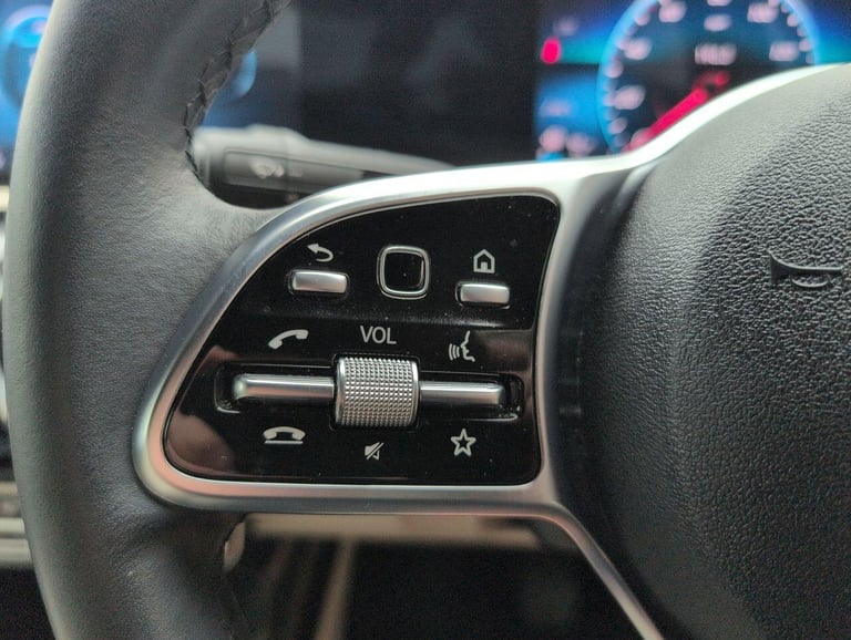 2021 Mercedes-Benz A-Class 1.3 A200 Sport Edition (Executive) Saloon 4dr Petrol Manual Euro 6 (s/...