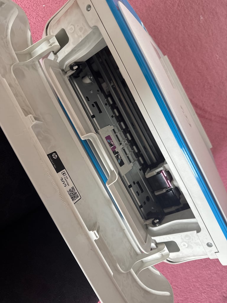 HP wireless printer scanner - cables included
