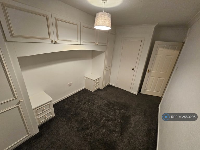 1 bedroom flat in Blackthorn Avenue, Kirkintilloch, G66 (1 bed) (#2680296)