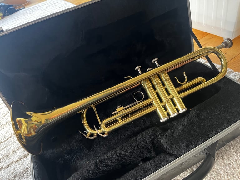 Beginners Trumpet and case Odyssey OTR140 