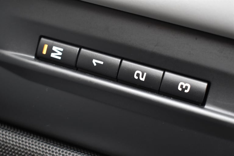 2020 Land Rover Range Rover Evoque HSE+Panoramic Roof Plus Much More!!! Estate Petrol Automatic