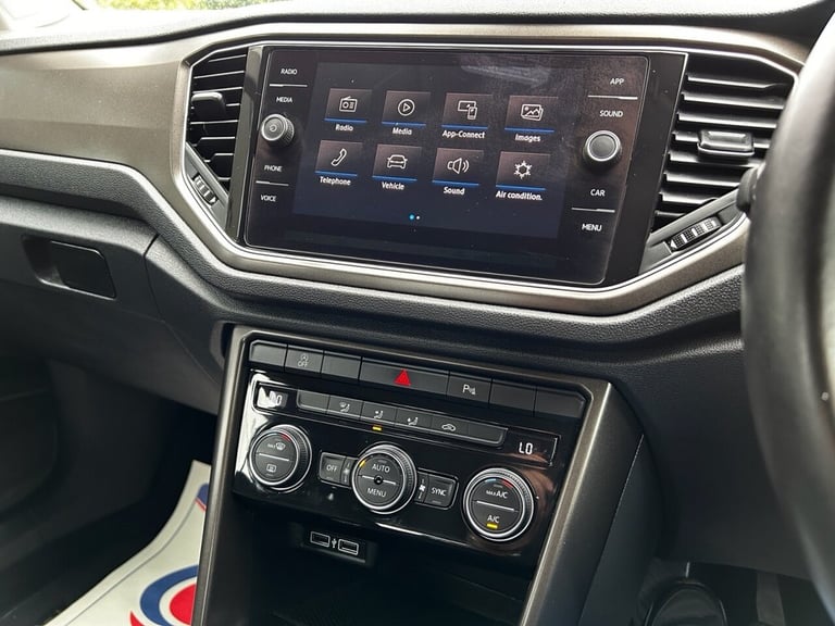 2018 Volkswagen T-Roc 1.6 TDI SE SUV 5dr Diesel Manual Euro 6 (s/s) (115 ps) HATCHBACK Diesel Manual