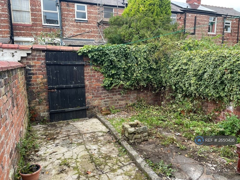 2 bedroom house in Brompton Road, Manchester, M14 (2 bed) (#2650426)