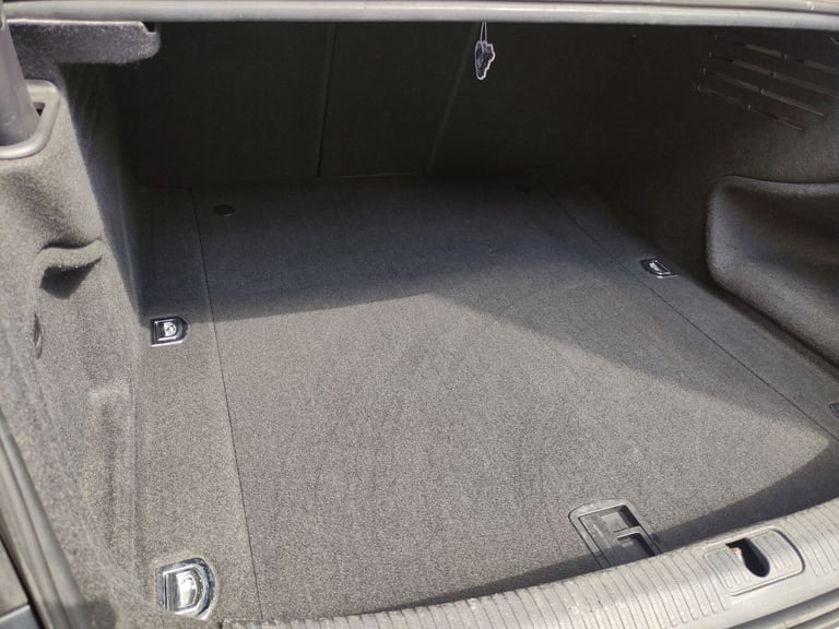 Audi, A4, Saloon, 2016, Semi-Auto, 1968 (cc), 4 doors