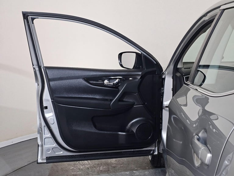2018 Nissan Qashqai 1.2 DIG-T Acenta XTRON Euro 6 (s/s) 5dr HATCHBACK Petrol Automatic