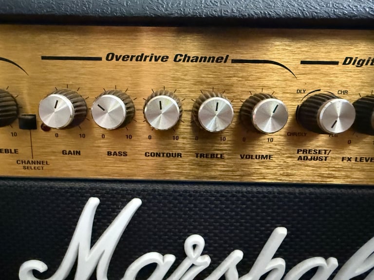 Marshall MG50 DFX Amp With Pedal.