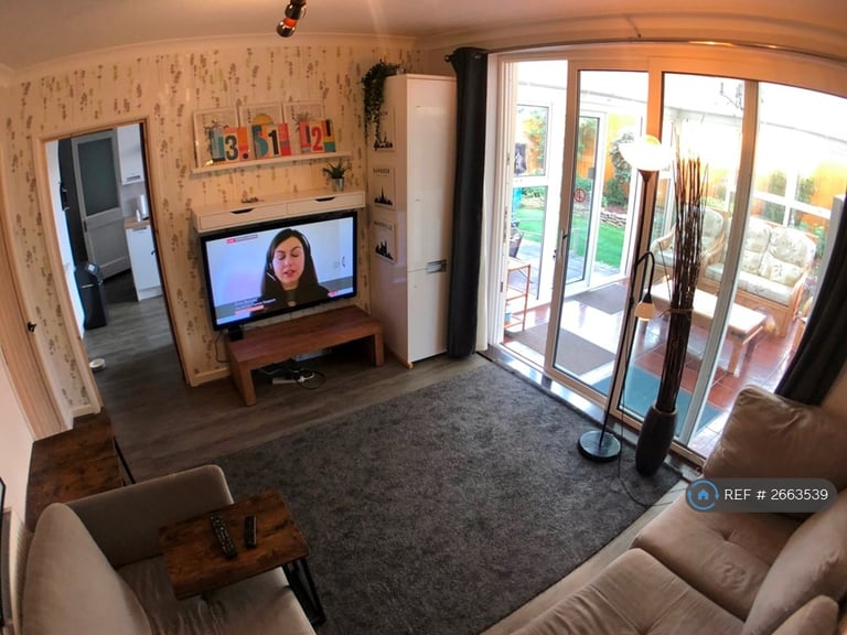 6 bedroom house in Stanshaw Close, Bristol, BS16 (6 bed) (#2663539)