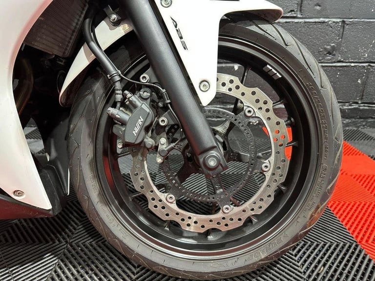 2013 13 HONDA CBR500R VERY WELL LOOKED AFTER BIKE NOT ONE ADVISORY ON MOT HISTOR