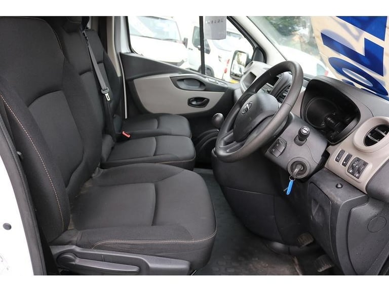 Nissan Nv300 1.6 Dci Acenta L1h1 P/V Panel Van 