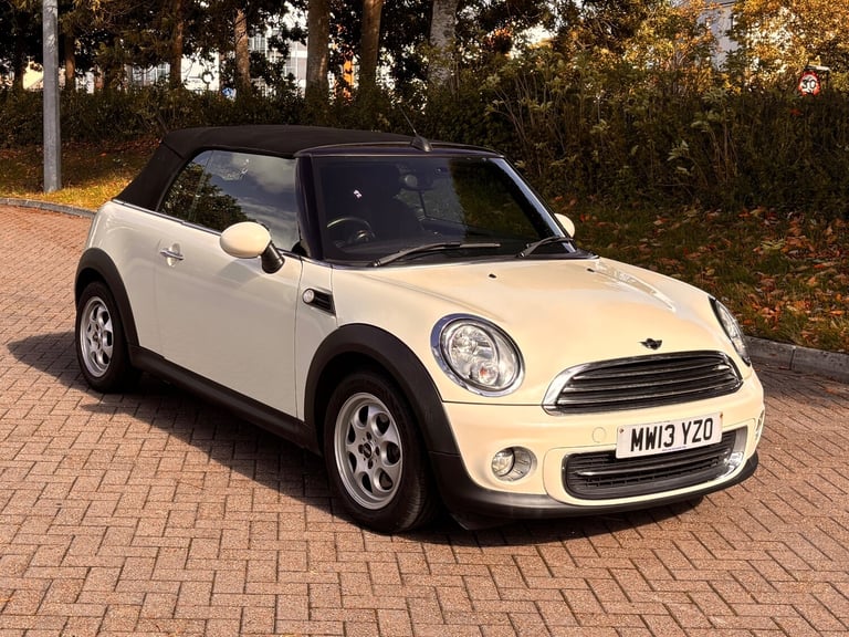 image for 2013 MINI Convertible 1.6 Cooper 2dr 12 Months MOT CONVERTIBLE Petrol Manual