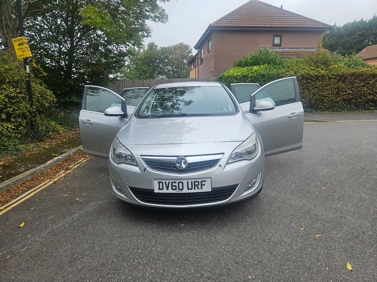 Vauxhall Astra 2010 1.6 petrol.Auto. 100742Miles. MOT TILL Feb 2026. SERVICE HISTORY 
