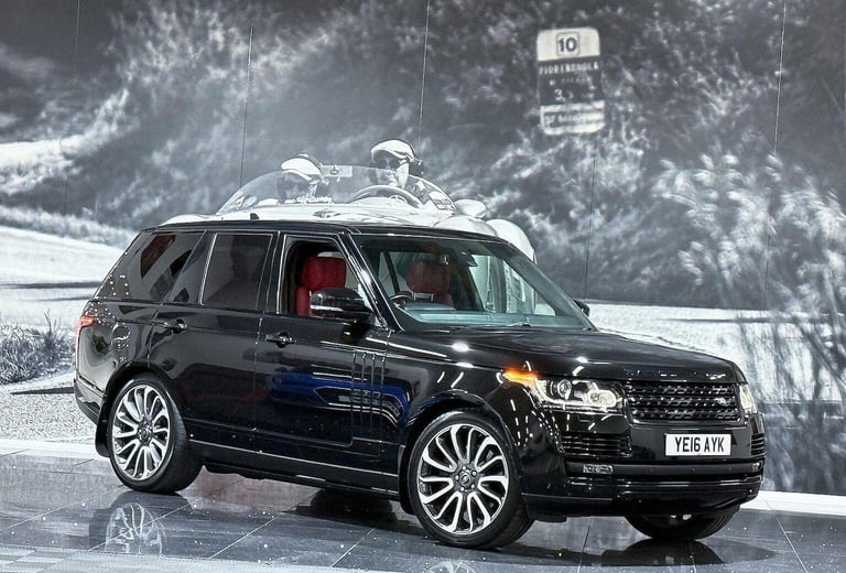 image for LAND ROVER RANGE ROVER 4.4 SD V8 Autobiography Auto 4WD Euro 6 (s/s) 5dr 2016
