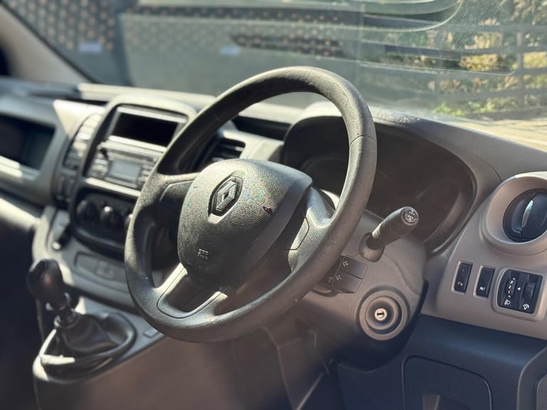 2019 Renault Trafic 1.6 dCi 27 Business+ SWB Standard Roof Euro 6 5dr Diesel