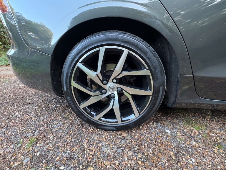 2018 Volvo V60 2.0 V60 Momentum Pro D3 Auto 5dr Estate Diesel Automatic