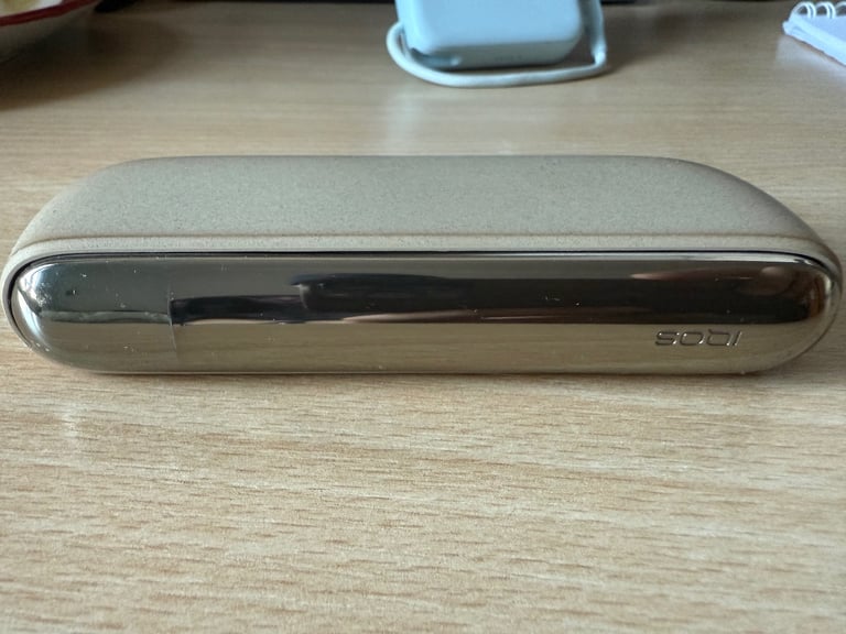 image for IQOS ILUMA Charger Pebble Beige Good condition and working properly  