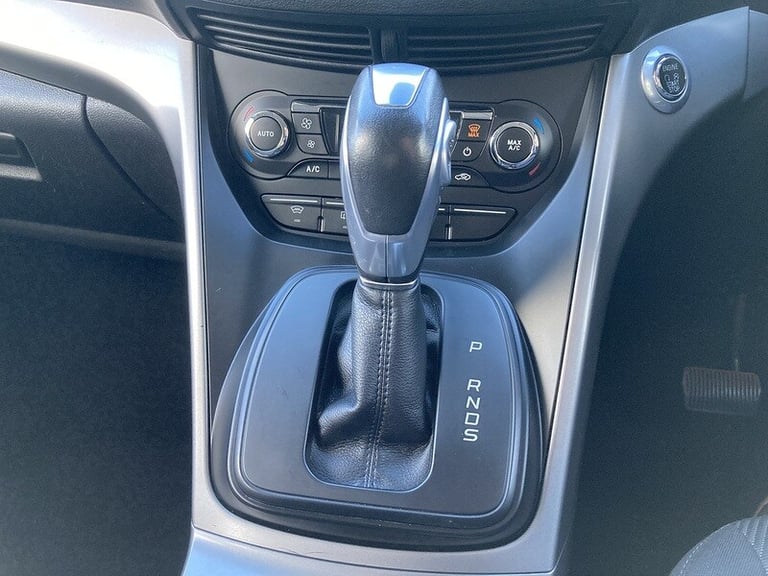  Ford Kuga Zetec Tdci Hatchback Diesel Automatic