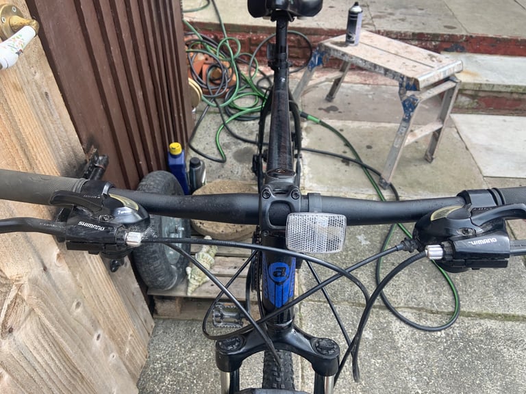 AMANCO 21 speed hybrid mountain bike 