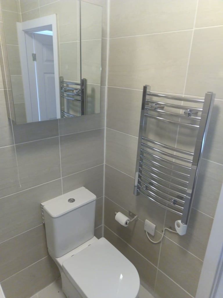 Refurbished 2 bedroom terraced property in Stoke