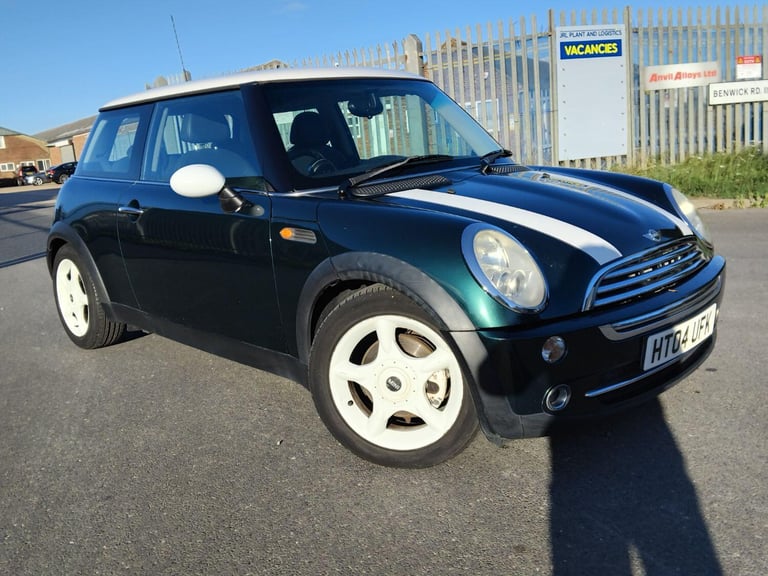 image for MINI HATCH 1.6 Cooper Hatch Green Manual Petrol 2004