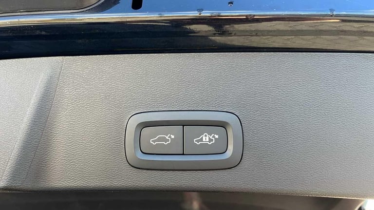 2024 Volvo XC40 Plus B3 Mild hybrid ESTATE Petrol/Electric Hybrid Automatic