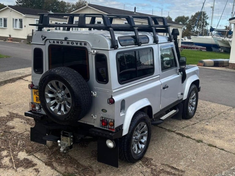 2025 Land Rover Defender 90 2.4 TDCi XS Station Wagon 4WD SWB Euro 4 3dr Diesel Manual