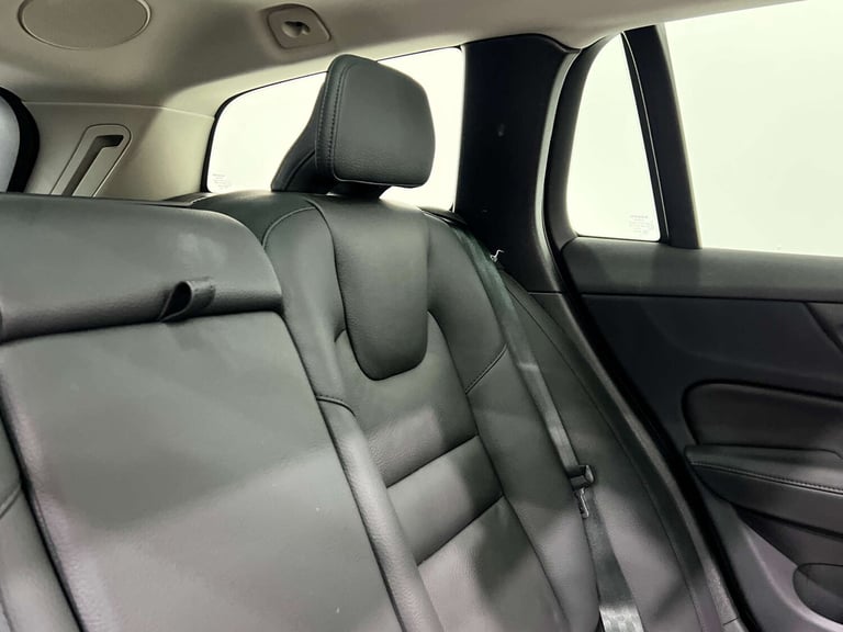 2023 Volvo V60 2.0 V60 Ultimate B4 MHEV Auto 5dr Estate Hybrid Automatic