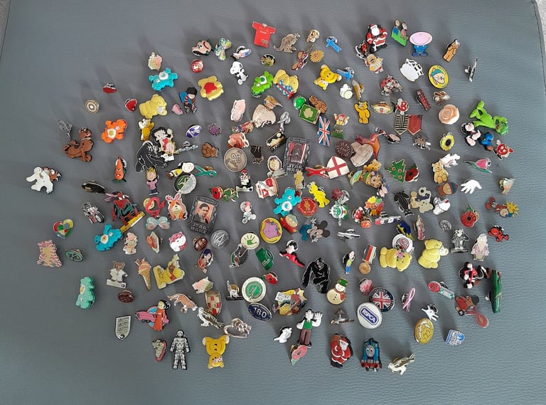 image for Collection of pin badges 