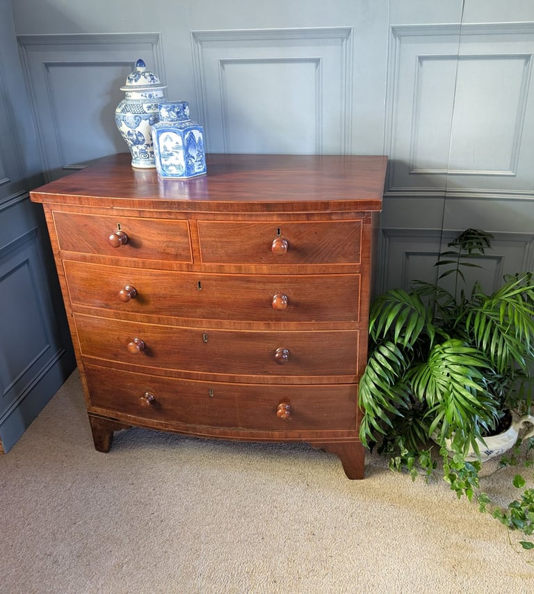 Antique mahogany bow fronted chest of drawers 