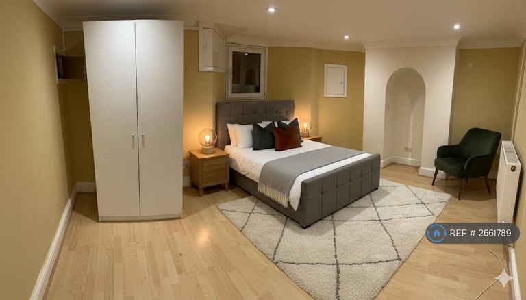 5 bedroom house in Windmill Road, Gillingham, ME7 (5 bed) (#2661789)