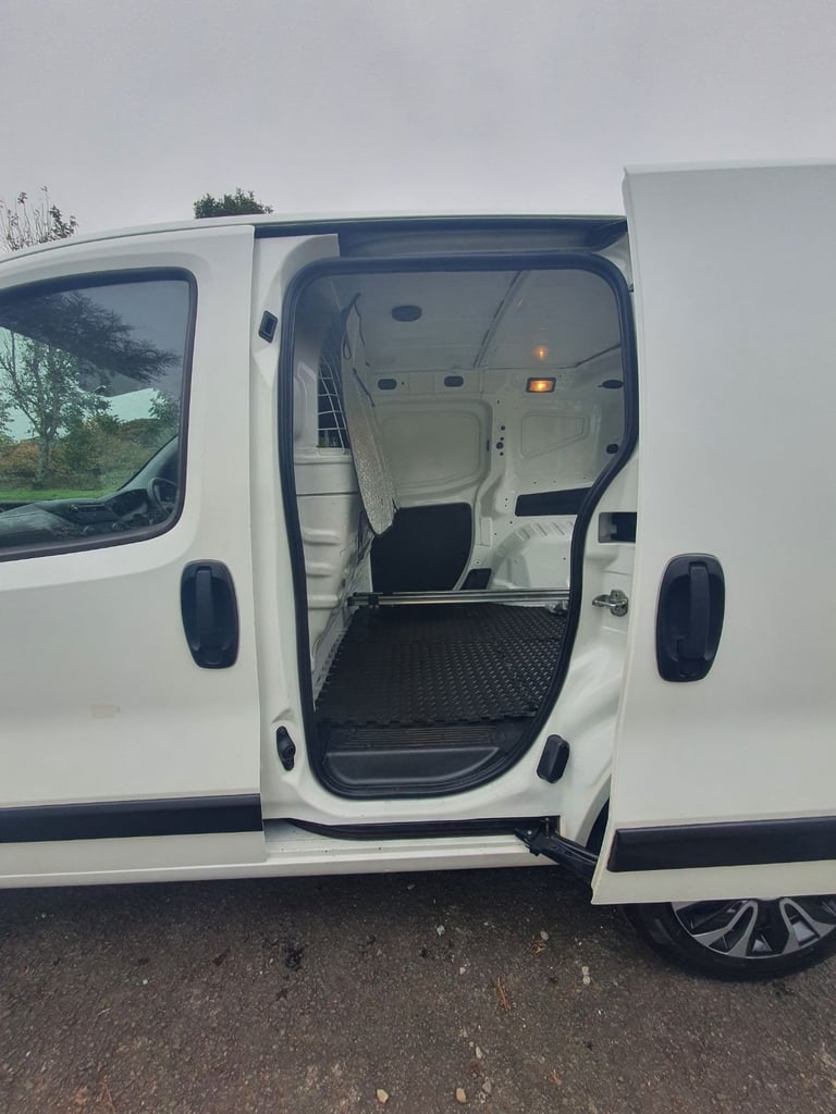 ⭐️ BIPPER . 1 YEAR MOT . LOW MILEAGE ONLY 80K MILES ⭐️⭐️