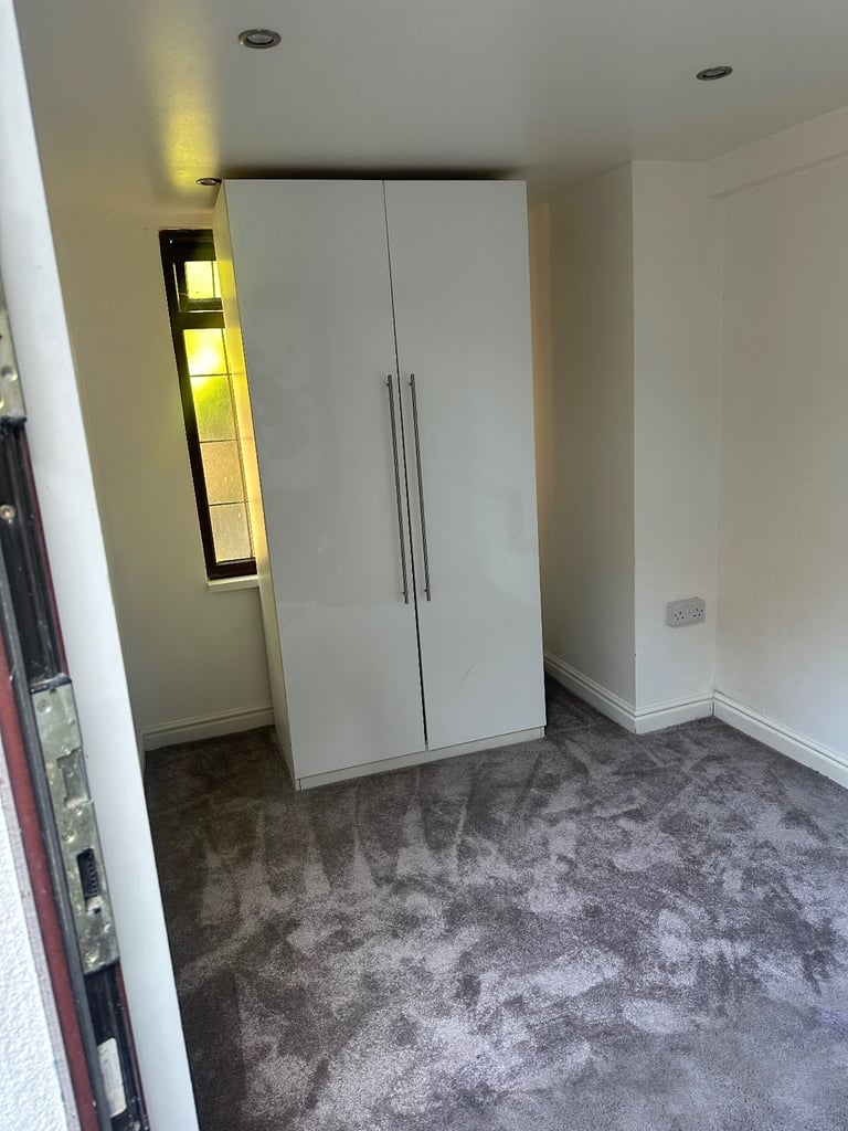 Luton Studio Flat LU1 5PY