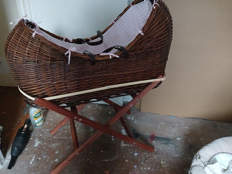 image for Wicker moses basket with stand 