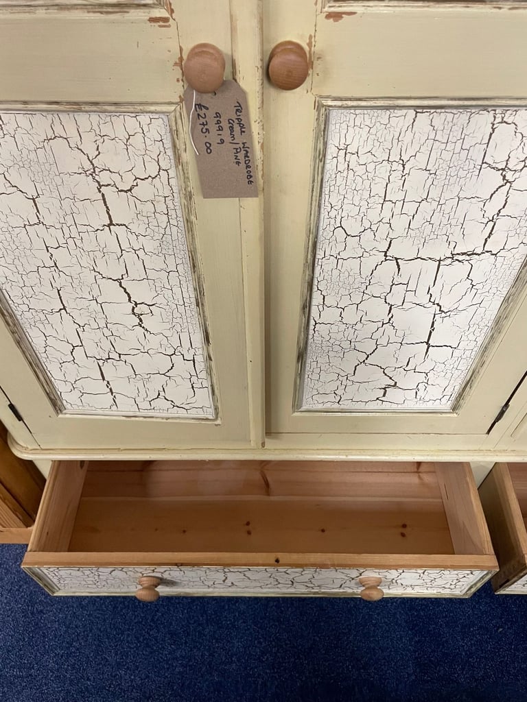Large Pine Triple Wardrobe (painted) TCL Reuse 99919