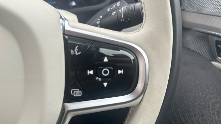 2025 Volvo XC90 2.0 B5 MHEV Ultra Bright Auto 4WD Euro 6 (s/s) 5dr ESTATE Petrol/Electric Hybrid ...