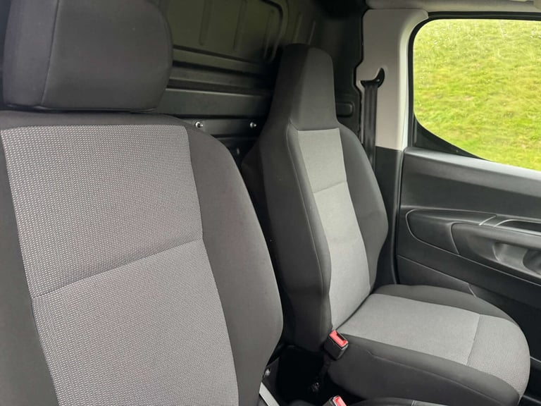 2019 Vauxhall Combo 1.5 Combo 2000 Edition S/S Auto Panel Van Diesel Automatic