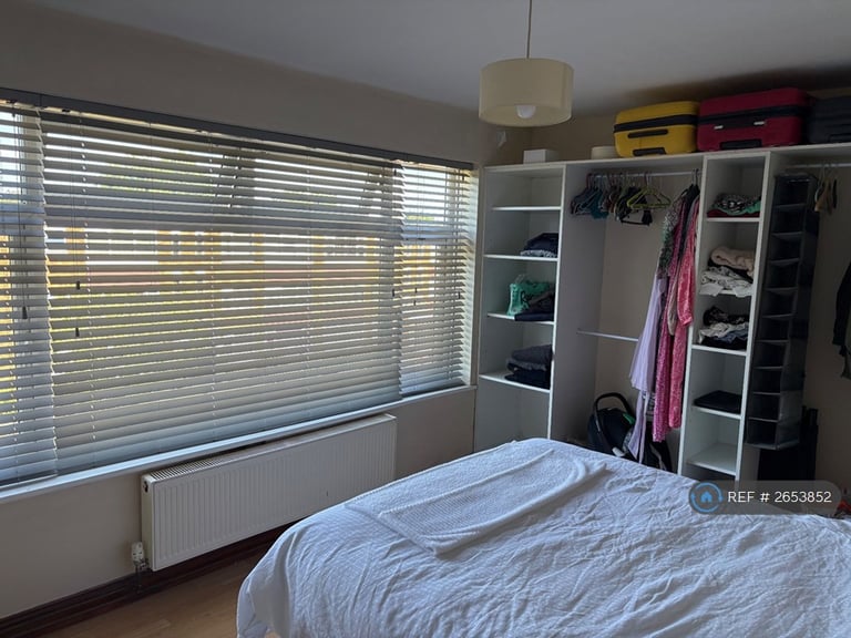2 bedroom flat in Bushey, Bushey, WD23 (2 bed) (#2653852)