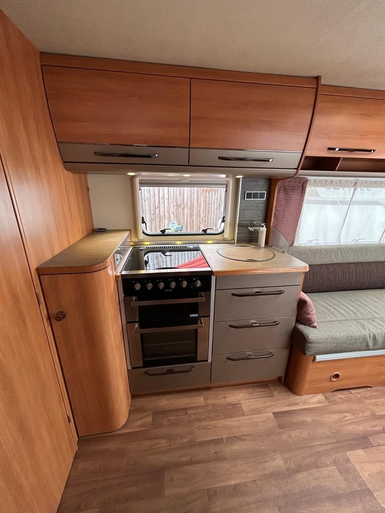 Hymer Eriba Nova GL 2 berth 2017 ***MOVER**GREAT CONDITION***
