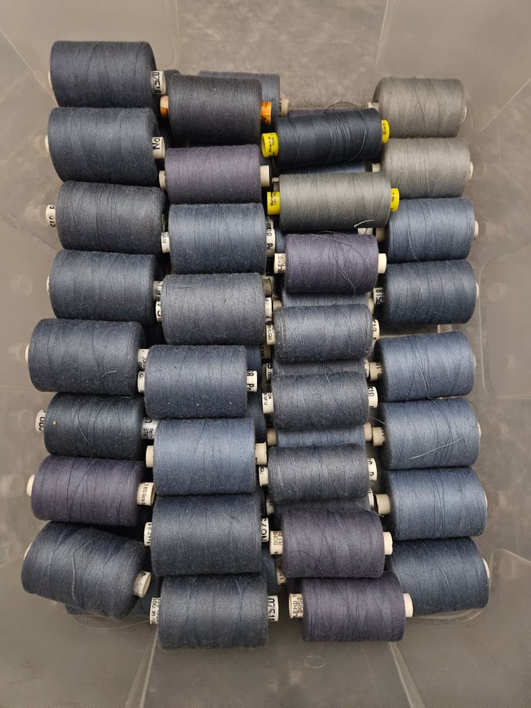 Joblot sewing thread