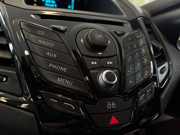 2014 Ford Fiesta 1.0T EcoBoost Zetec Hatchback 5dr Petrol Manual Euro 5 (s/s) (100 ps) Hatchback ...