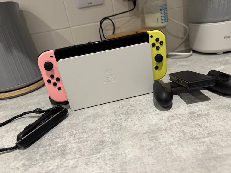 image for Nintendo switch oled 