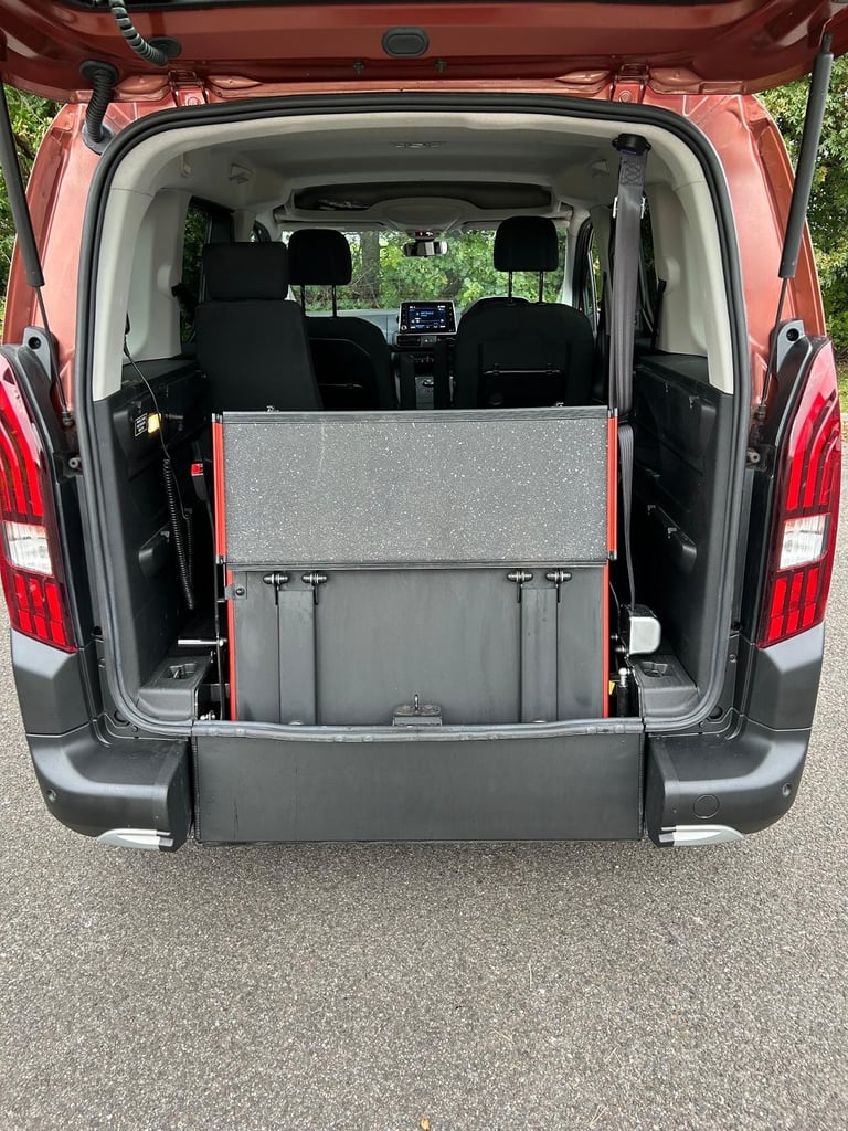 Peugeot RIFTER HORIZON RE TD AUTO 1.5 HDi Wheelchair Access