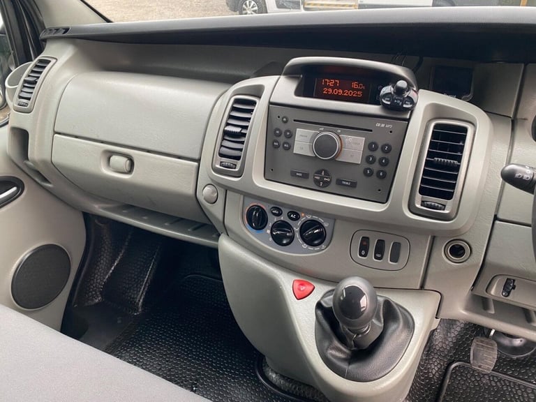 2010 Vauxhall Vivaro 2.0 CDTi Sportive FWD L1 4dr PANEL VAN Diesel Manual