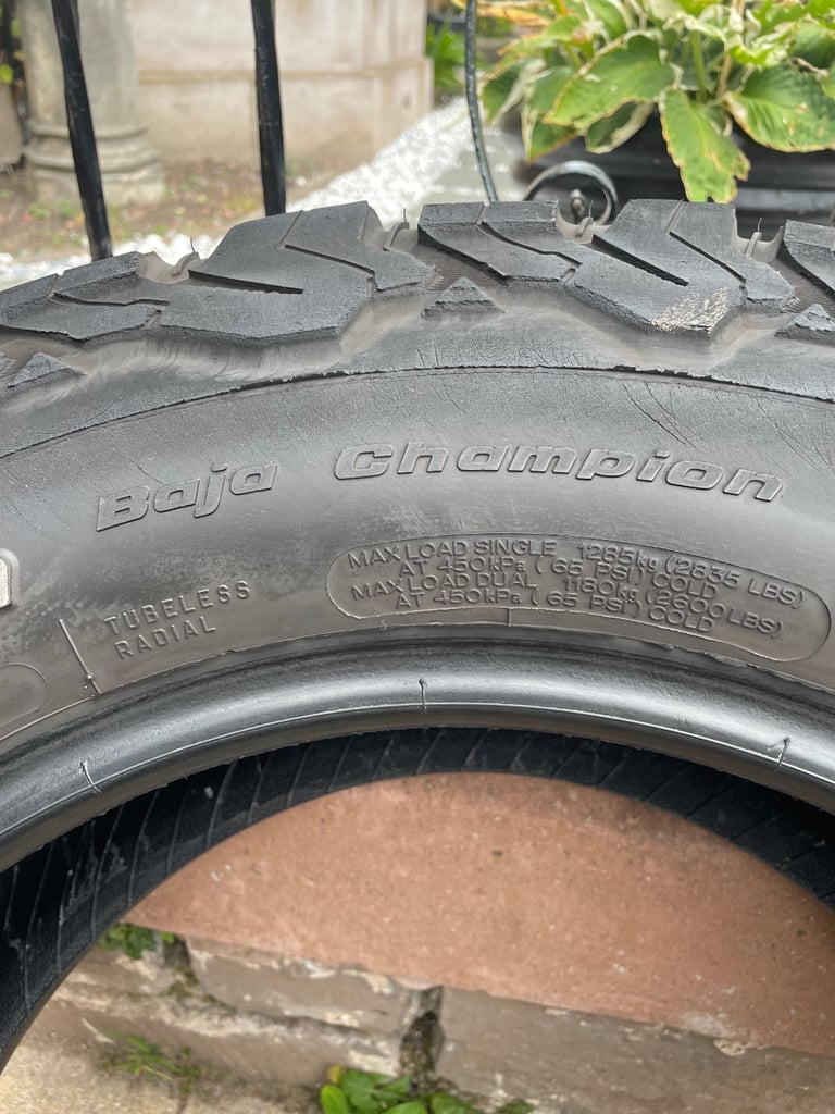 BF GOODRICH All Terrain KO2 265/65r18 Tyre x 2 9mm tread!
