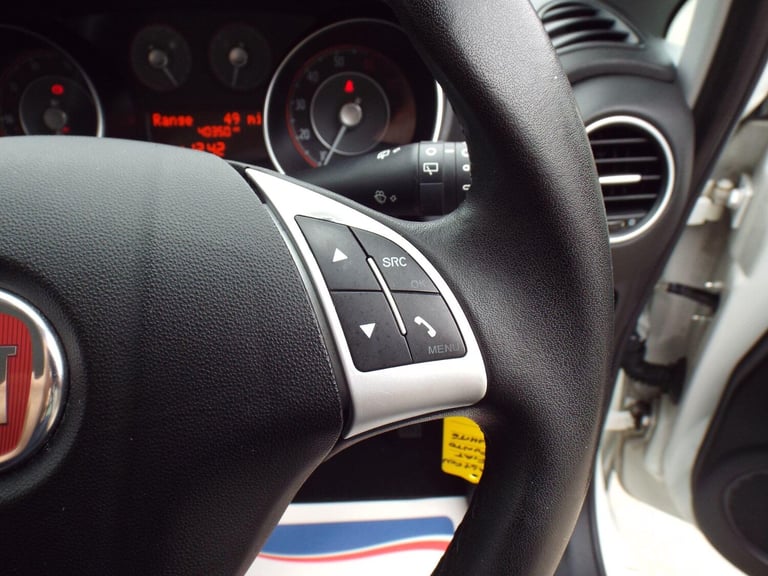 2014 Fiat Punto 1.2 Easy Euro 6 5dr HATCHBACK Petrol Manual