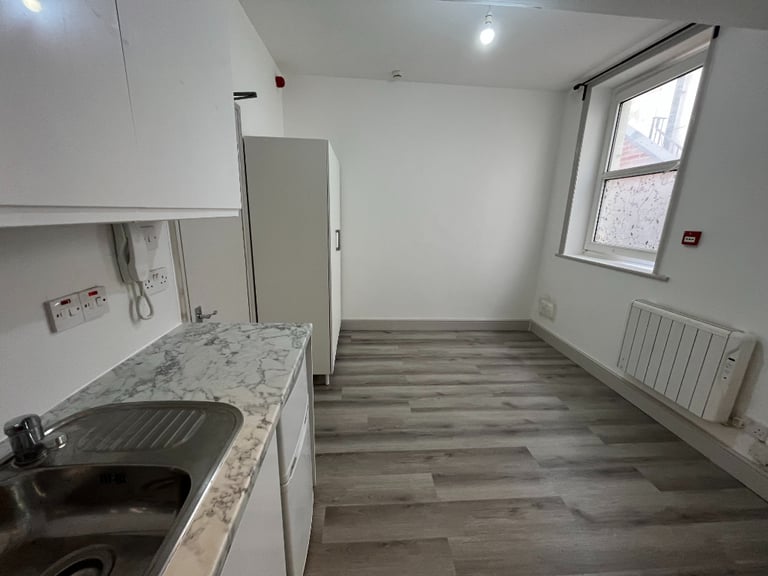 image for Brand New En suite Room In Thornton Heath Only £900 pcm Bills Included