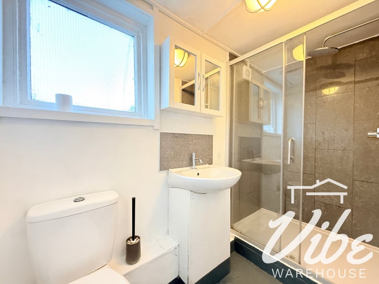 Live & Work unit to Rent at Southwark SE1, London