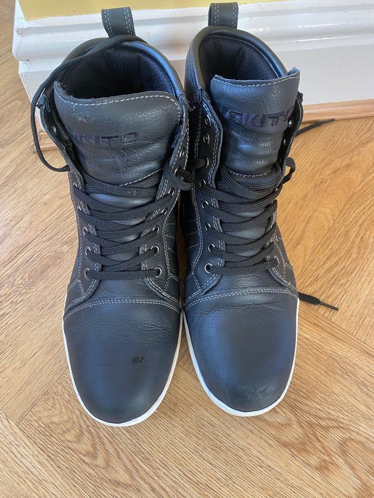 image for Motorcycle boots size 9 