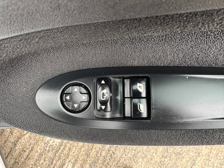 2015 Citroen DS3 1.6 e-HDi Airdream DStyle Plus 3dr HATCHBACK Diesel Manual